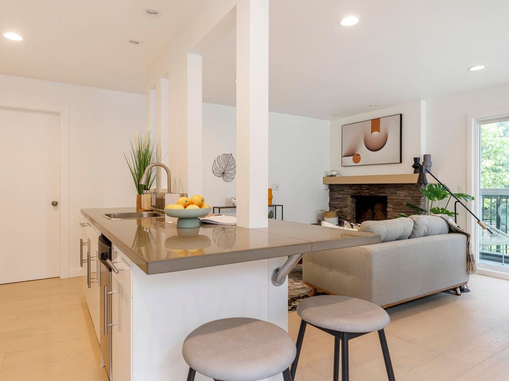 listing image 1101556764678116188