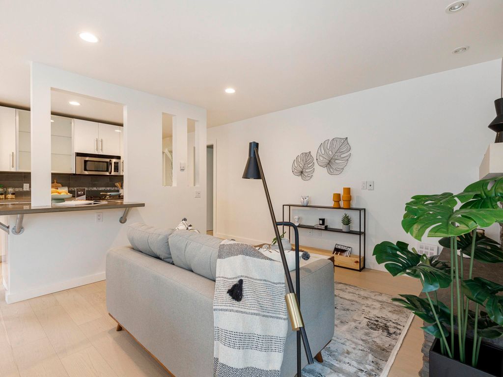 listing image 1104818425524599239