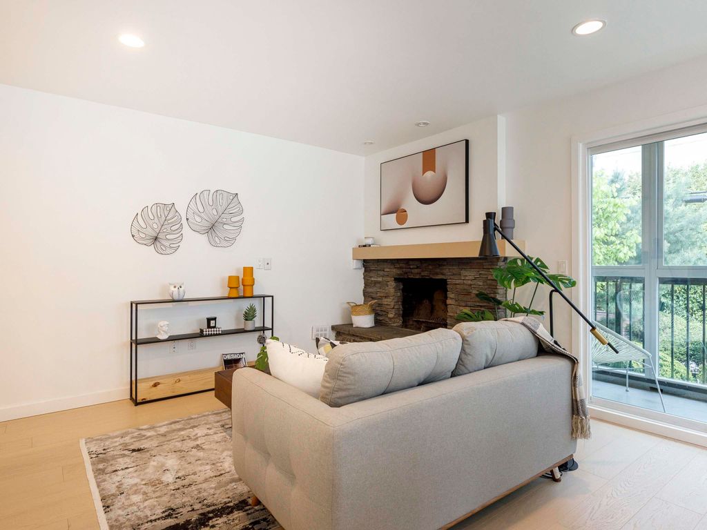 listing image 1103886188348113283