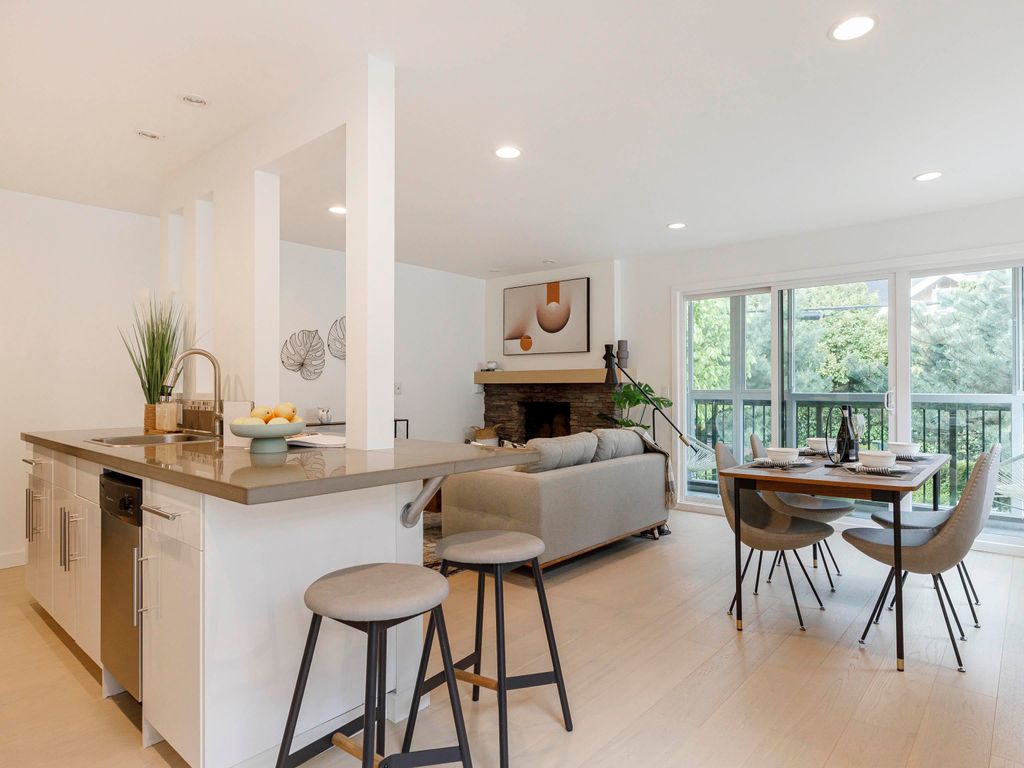 listing image 1103768782678562724