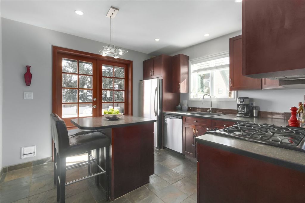 listing image 1102939412741835188