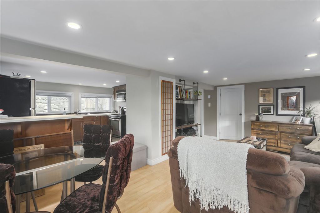 listing image 1109530320473345063