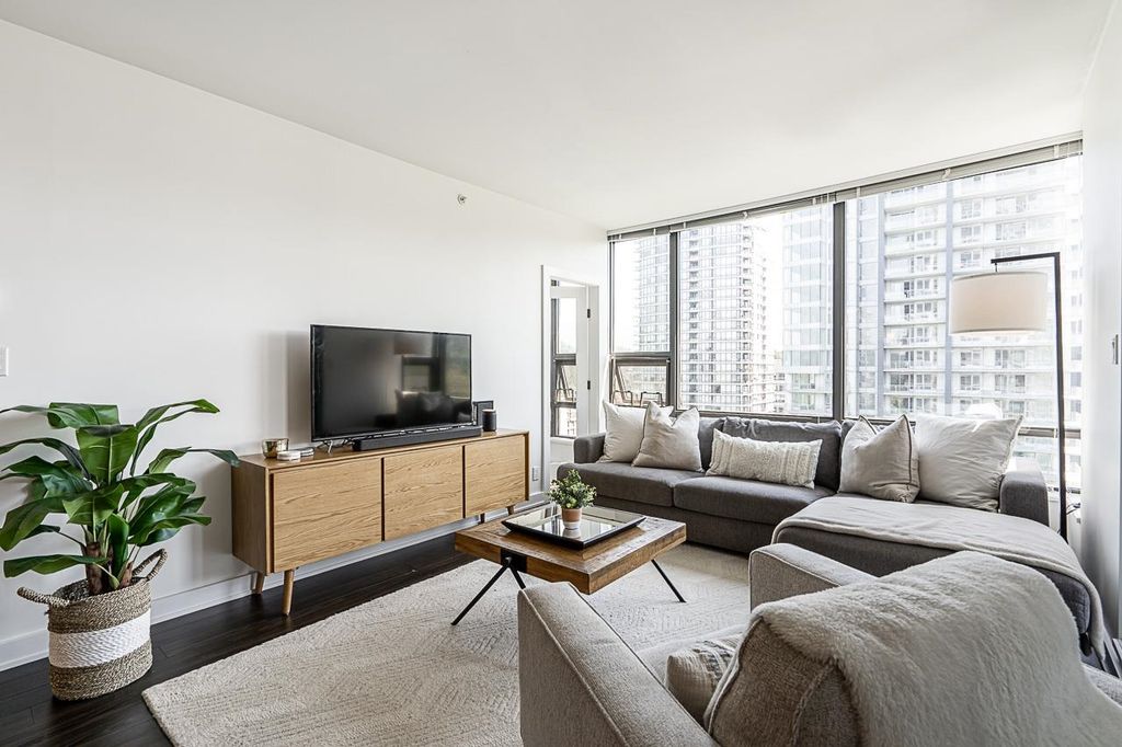 listing image 1100816899209996406