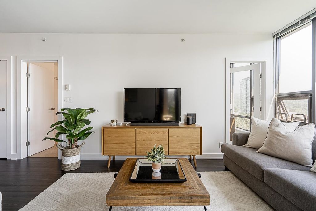 listing image 1102244624659770264