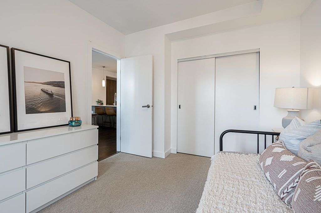 listing image 1100668394452292147