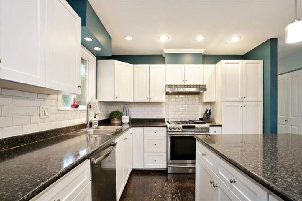 listing image 1103736986344333426