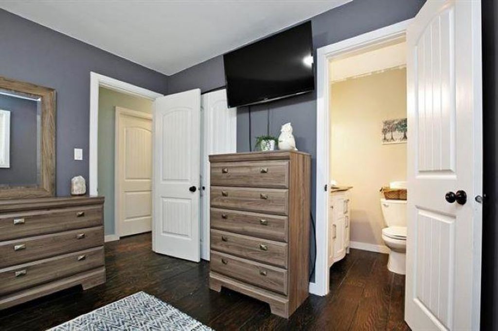 listing image 1100269528994193990
