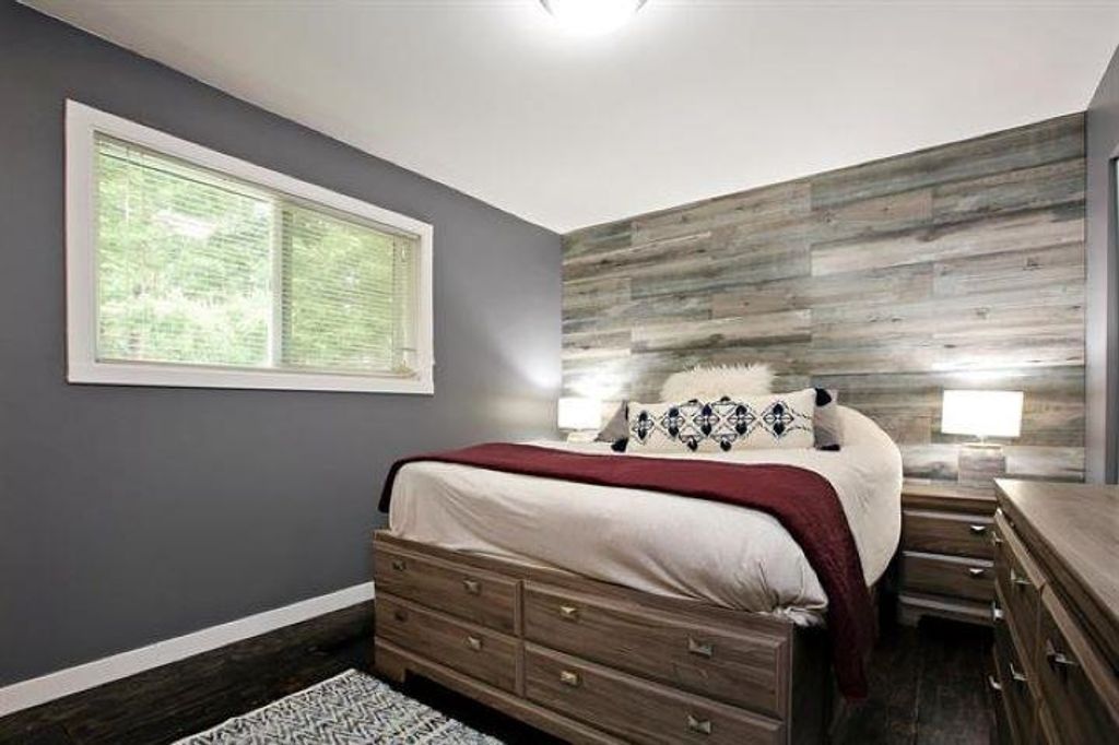 listing image 1106123194028390517