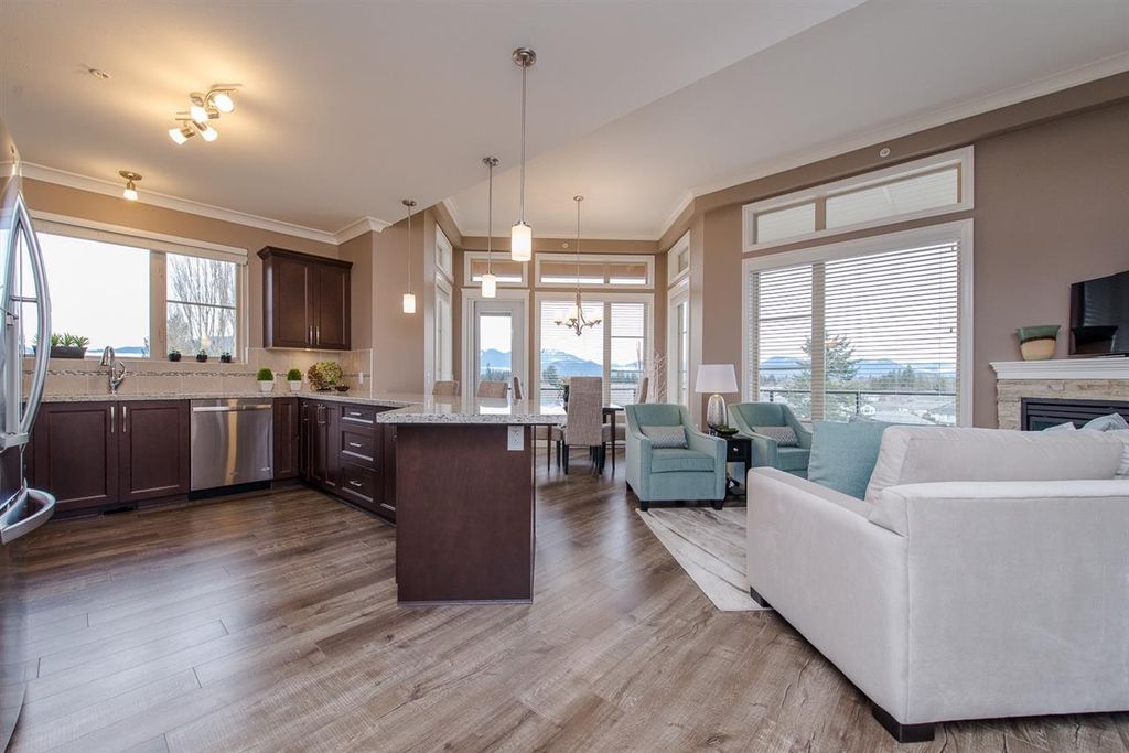 listing image 1100891466685526411