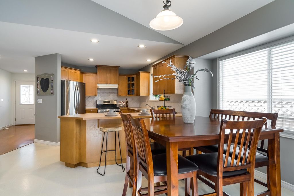 listing image 1103557281566654522