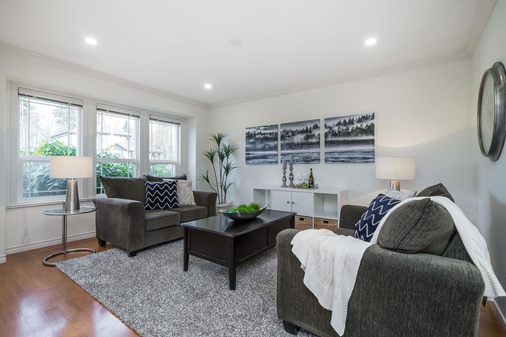 listing image 1102322358774935491