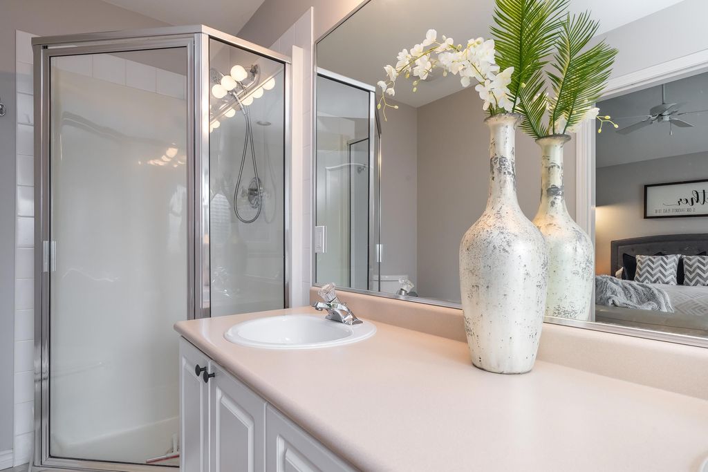 listing image 1107922163832464463