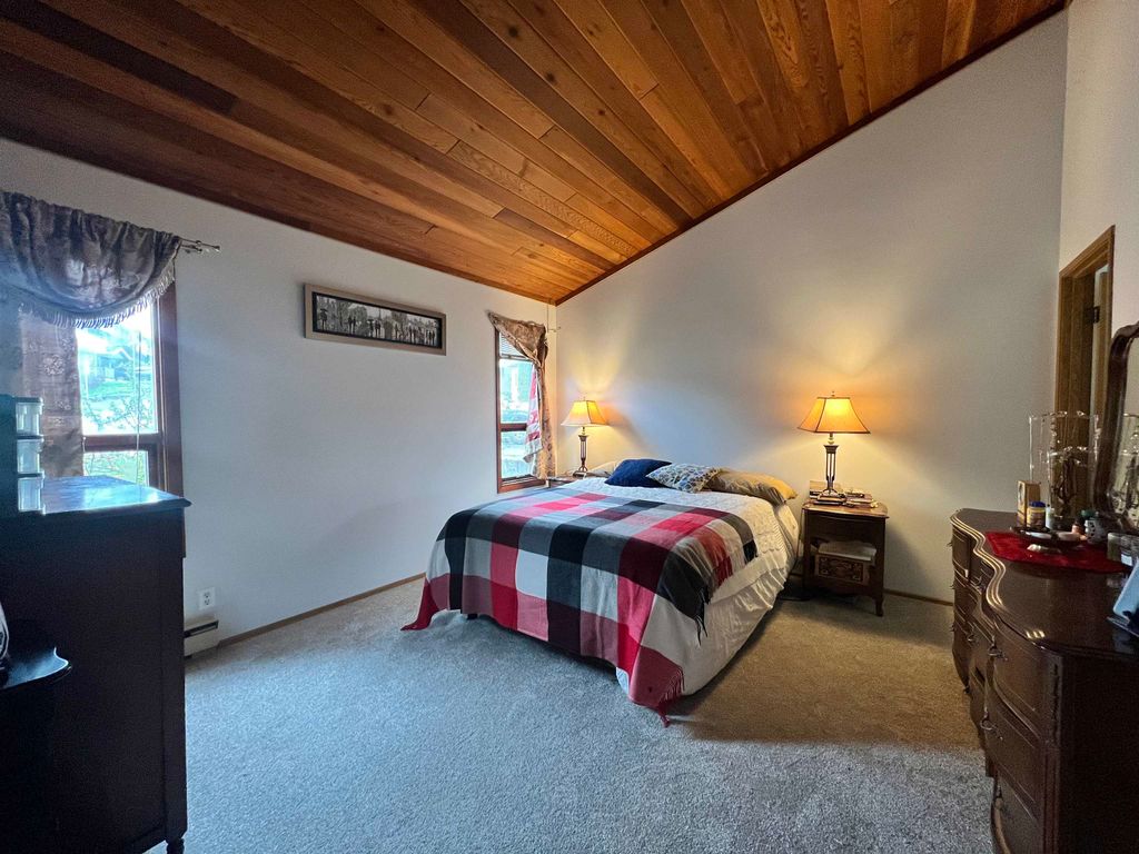 listing image 1102039522919226577