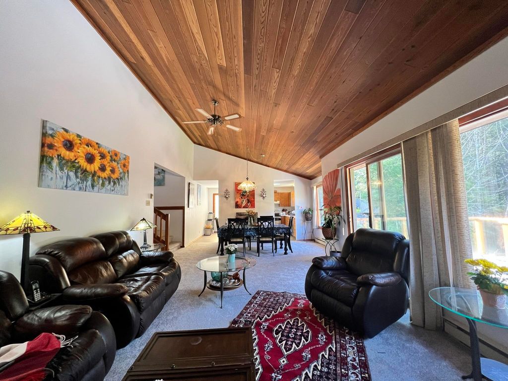 listing image 1101186736967623616