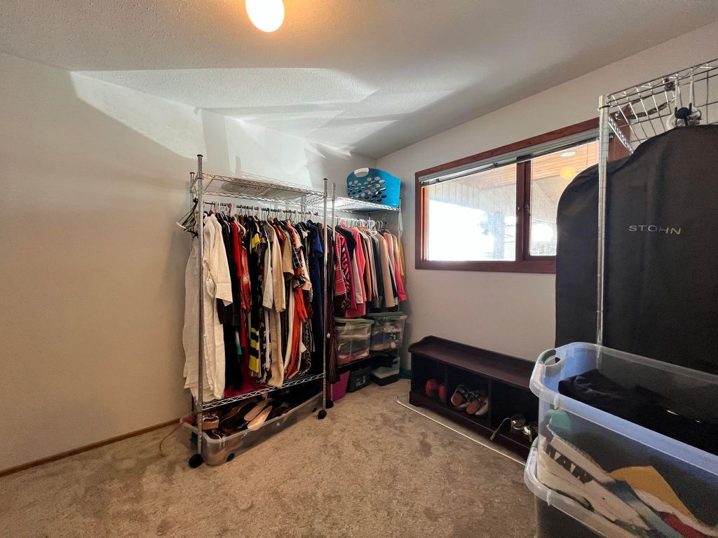 listing image 1108534205457913008