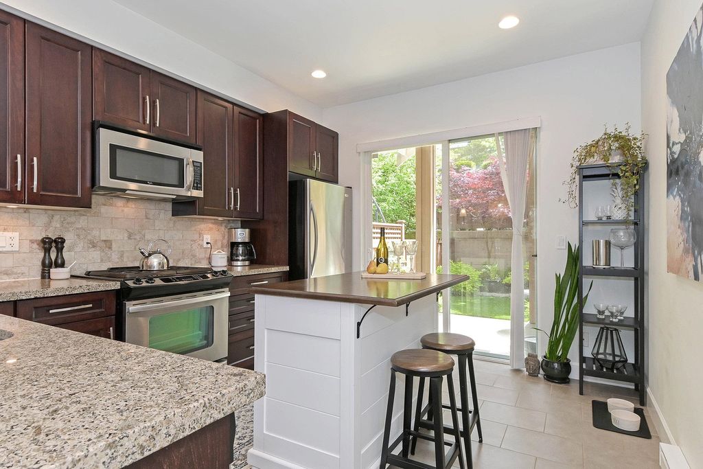 listing image 1104320431616856968