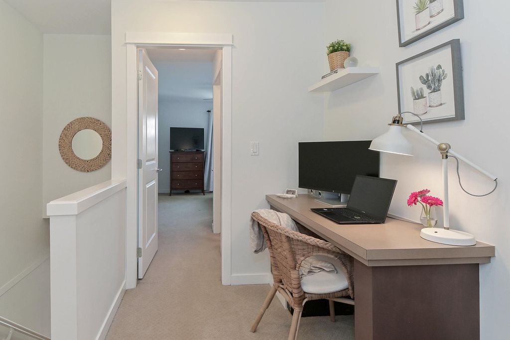 listing image 1109583111324571330