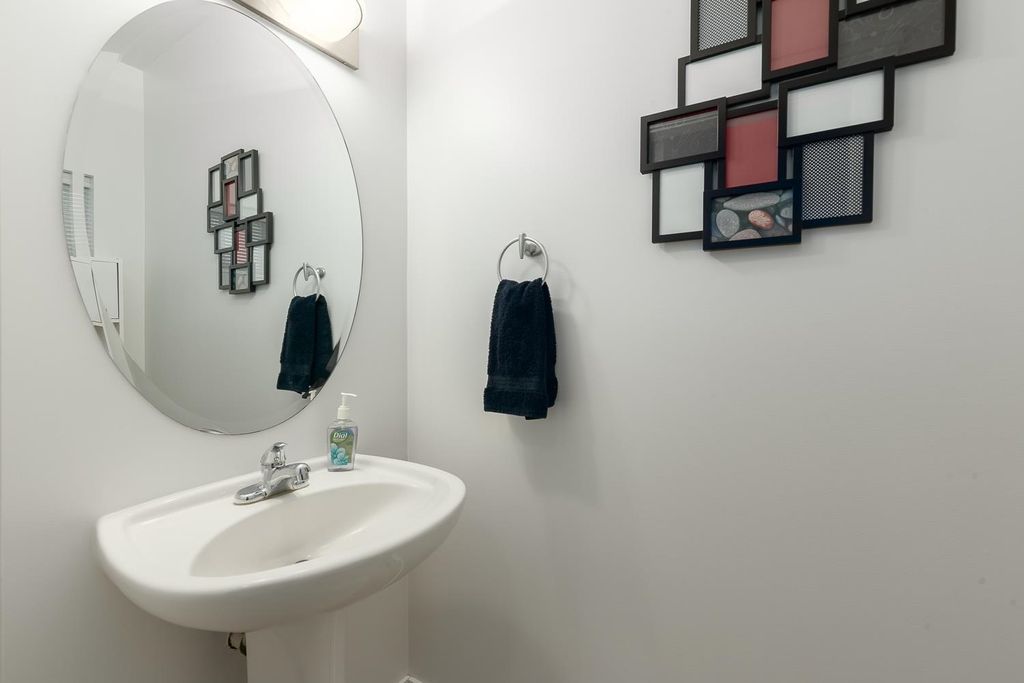 listing image 1100878278385446882