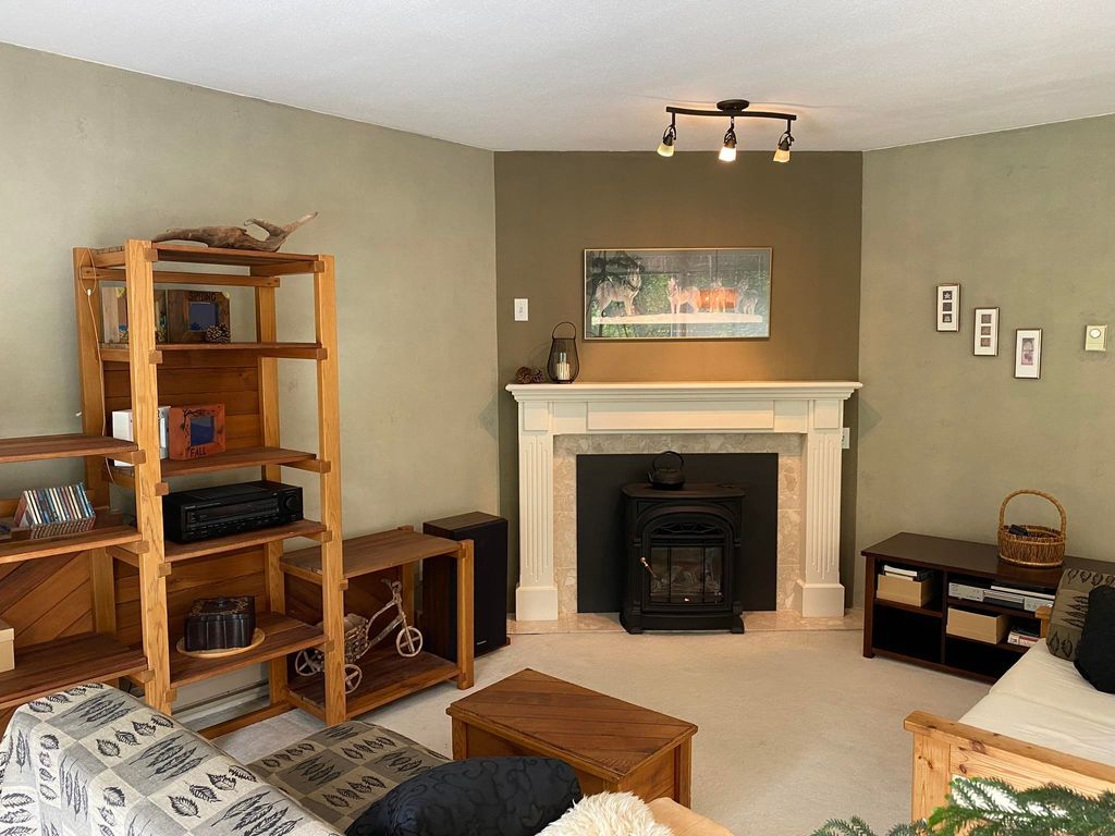 listing image 1100729124993456215