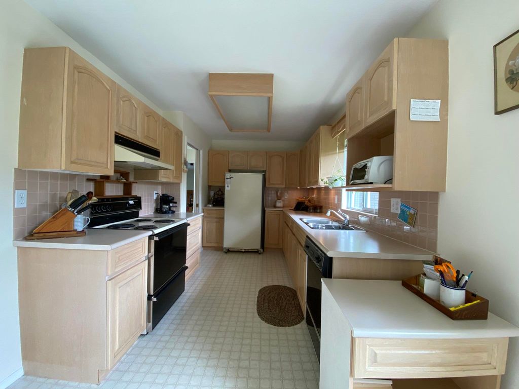 listing image 1109579016343862633