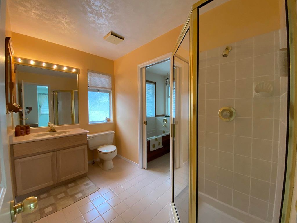 listing image 1105051835813475291