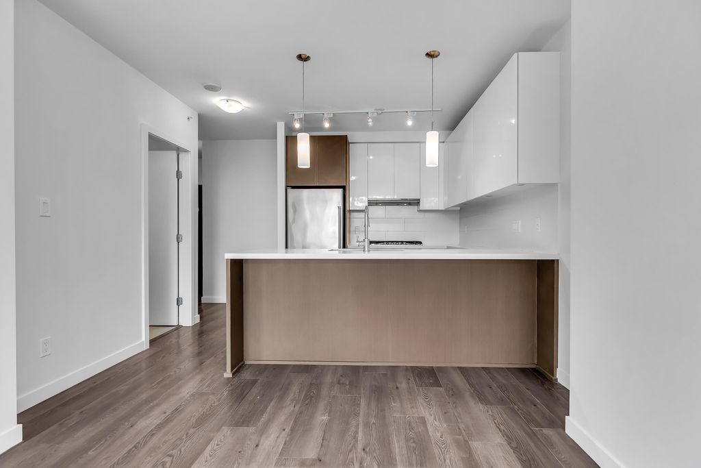 listing image 1105811807037168904