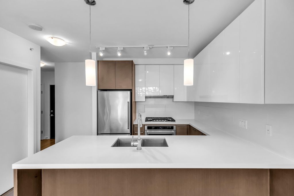 listing image 1106197689331214358