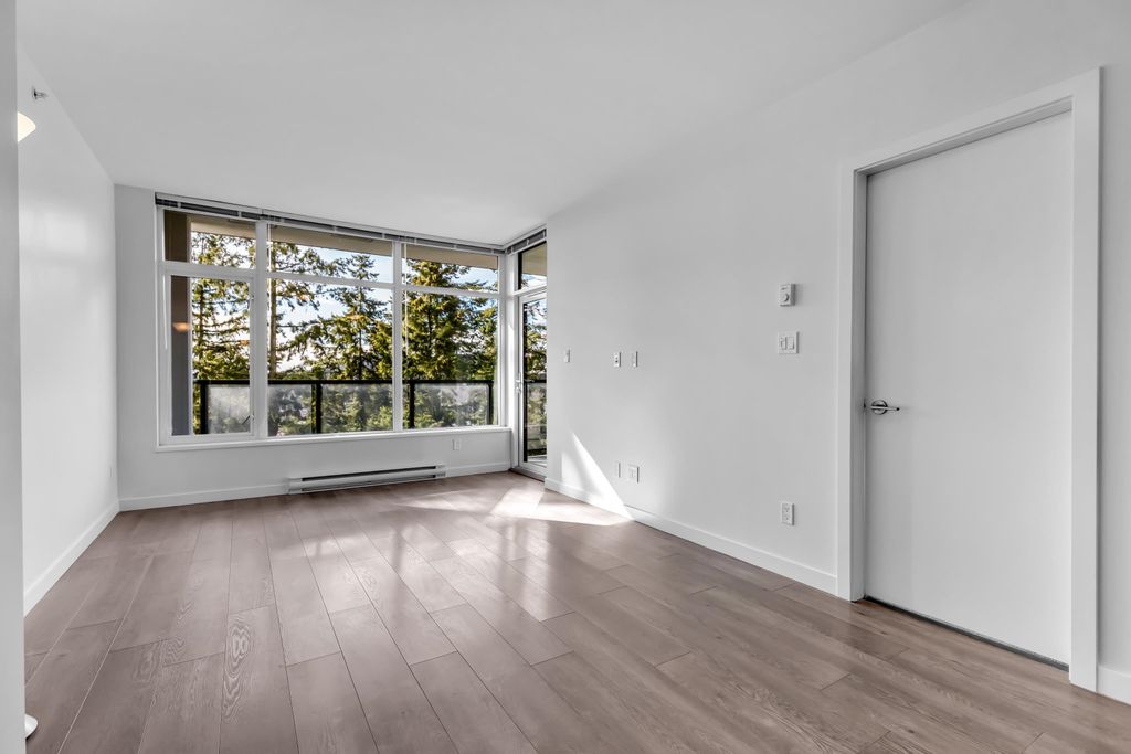 listing image 1101799622256635847