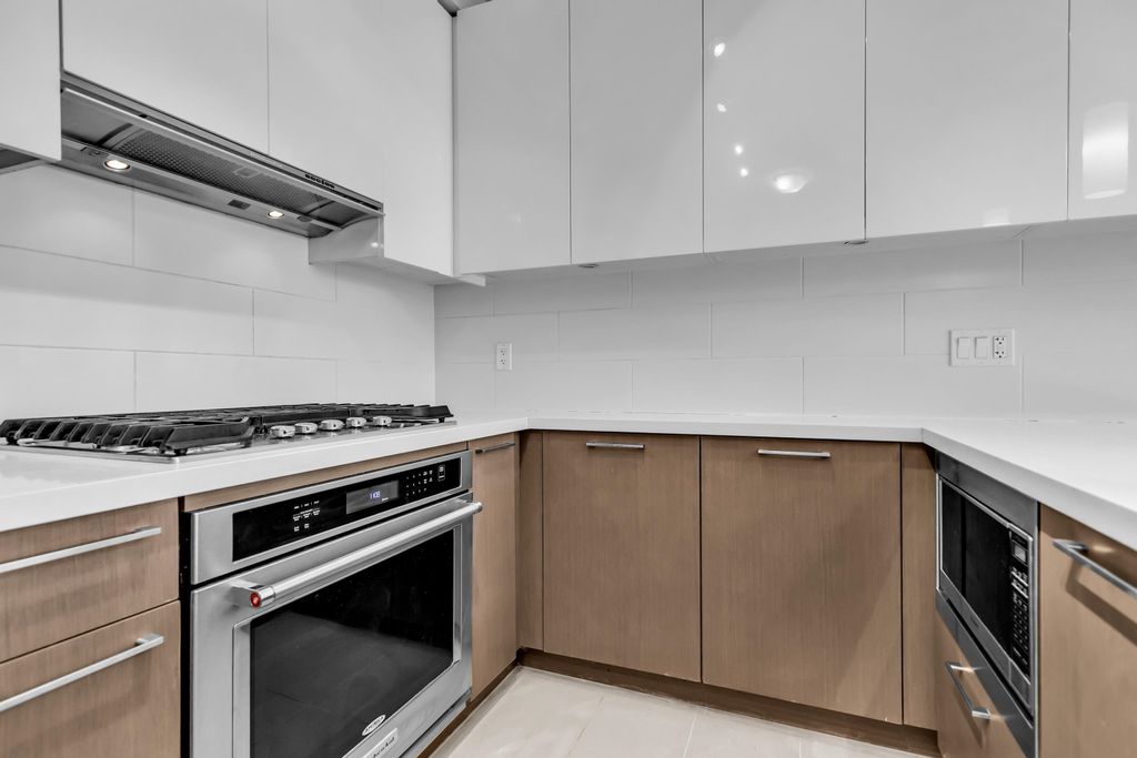 listing image 1103721051395009453