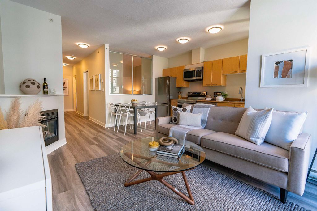listing image 1105813748285932836