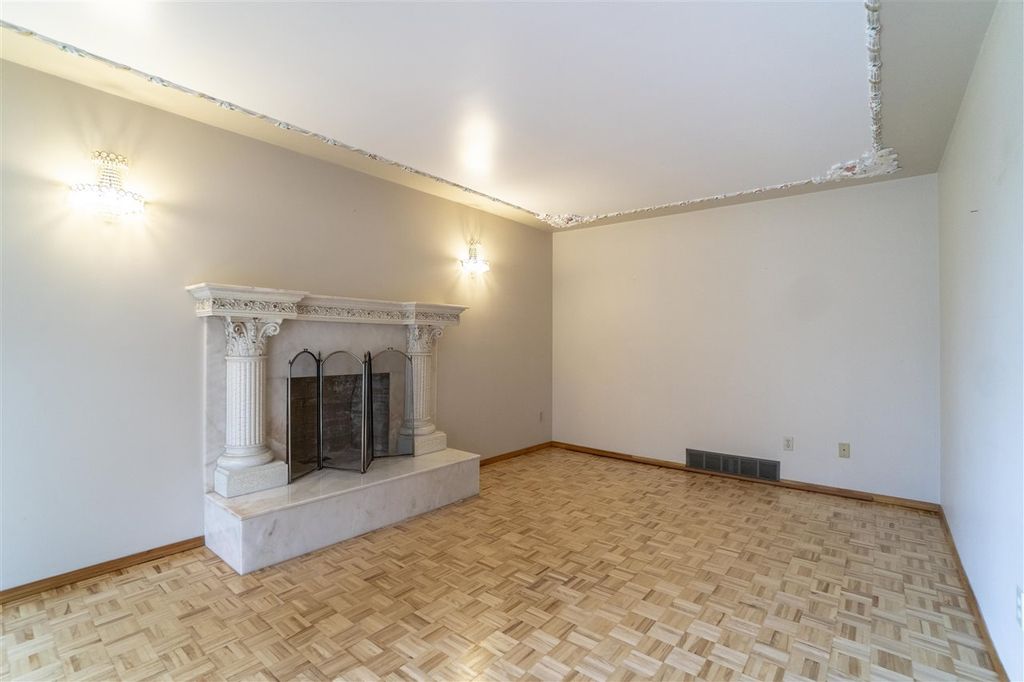 listing image 1100638466080164350