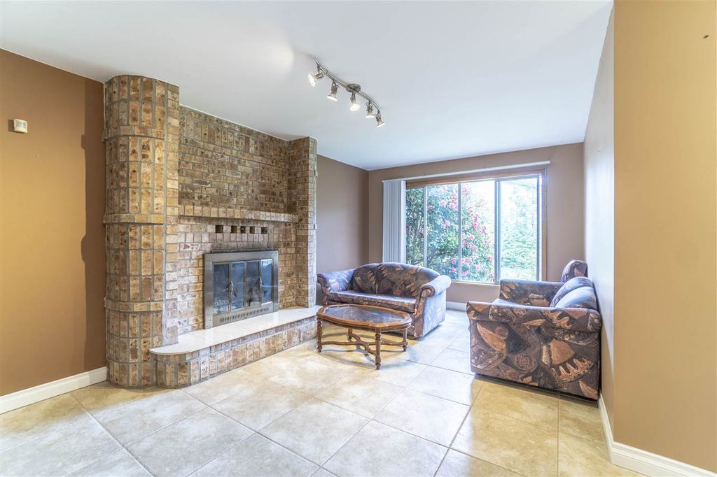 listing image 1107091139213764433