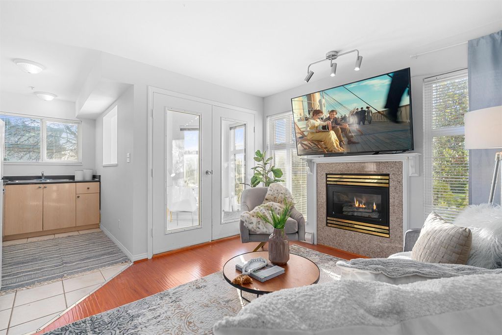 listing image 1104851770102772988