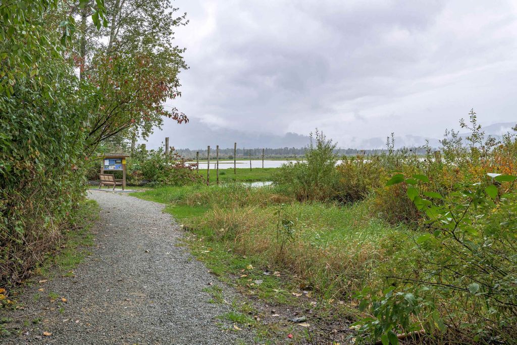 listing image 1100893576725382412