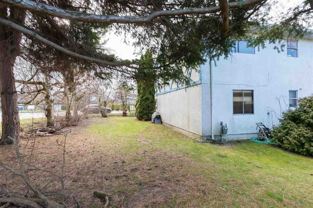 listing image 1102610518288072639