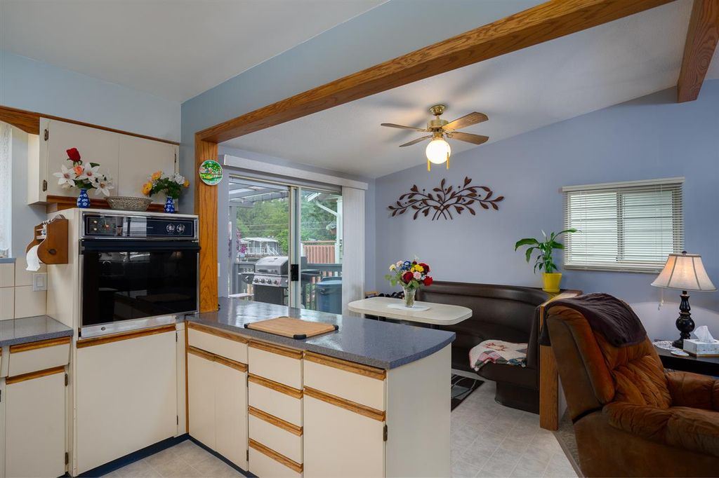listing image 1103146701025412802