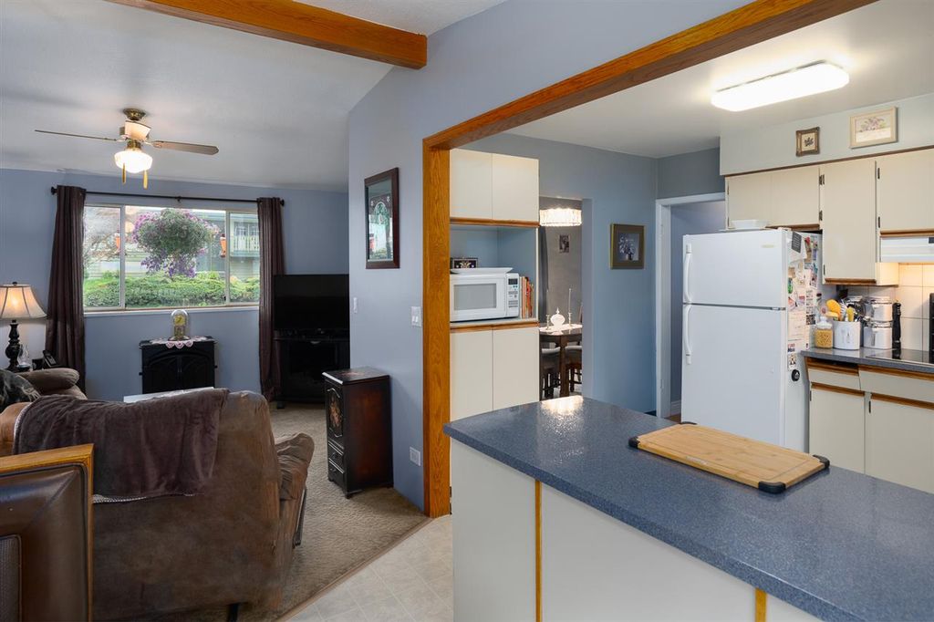 listing image 1105897244176260937
