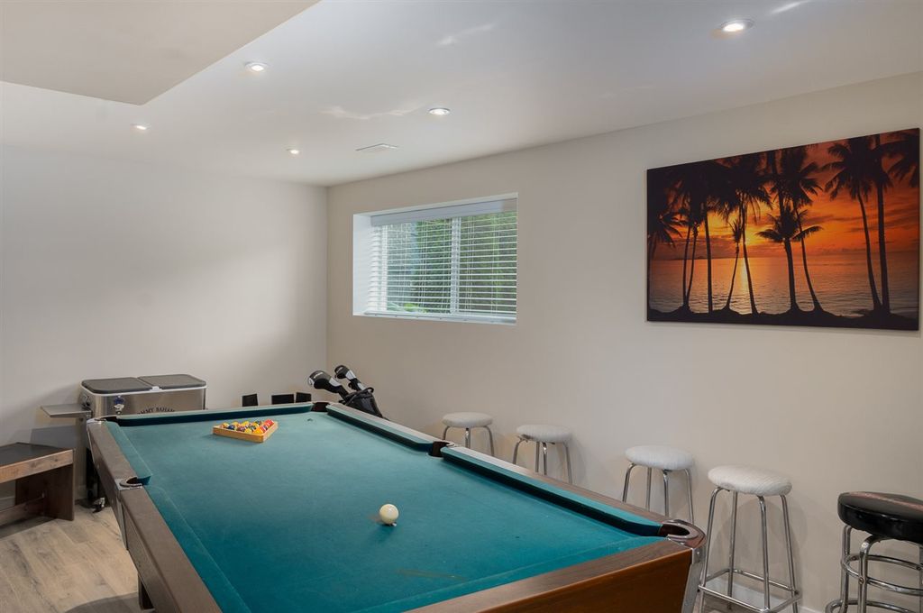 listing image 1101529995268343805
