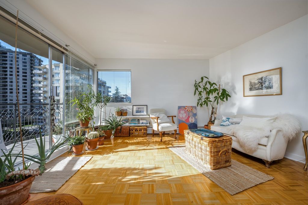listing image 1102584812956133588