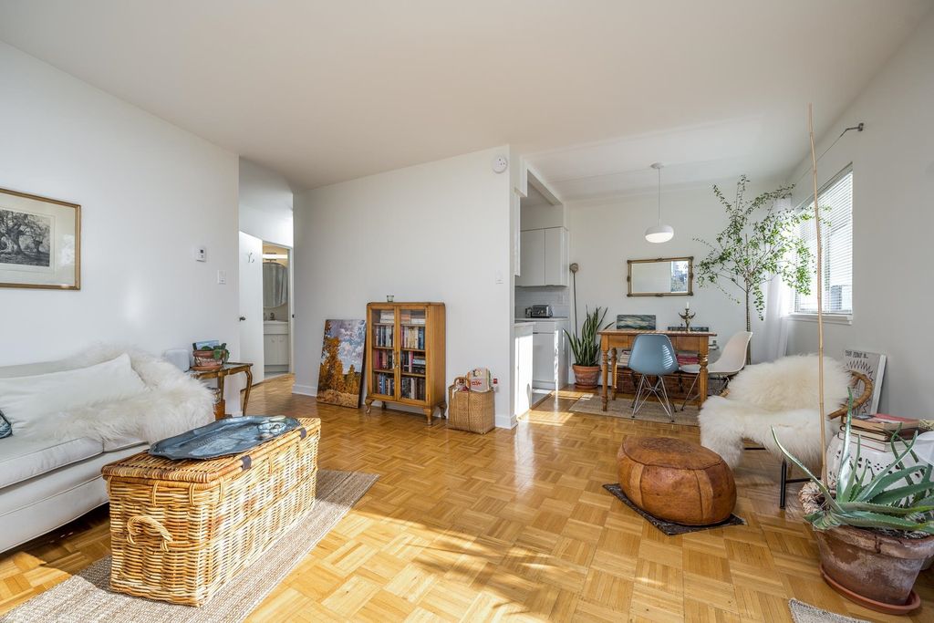 listing image 1107009660022667213