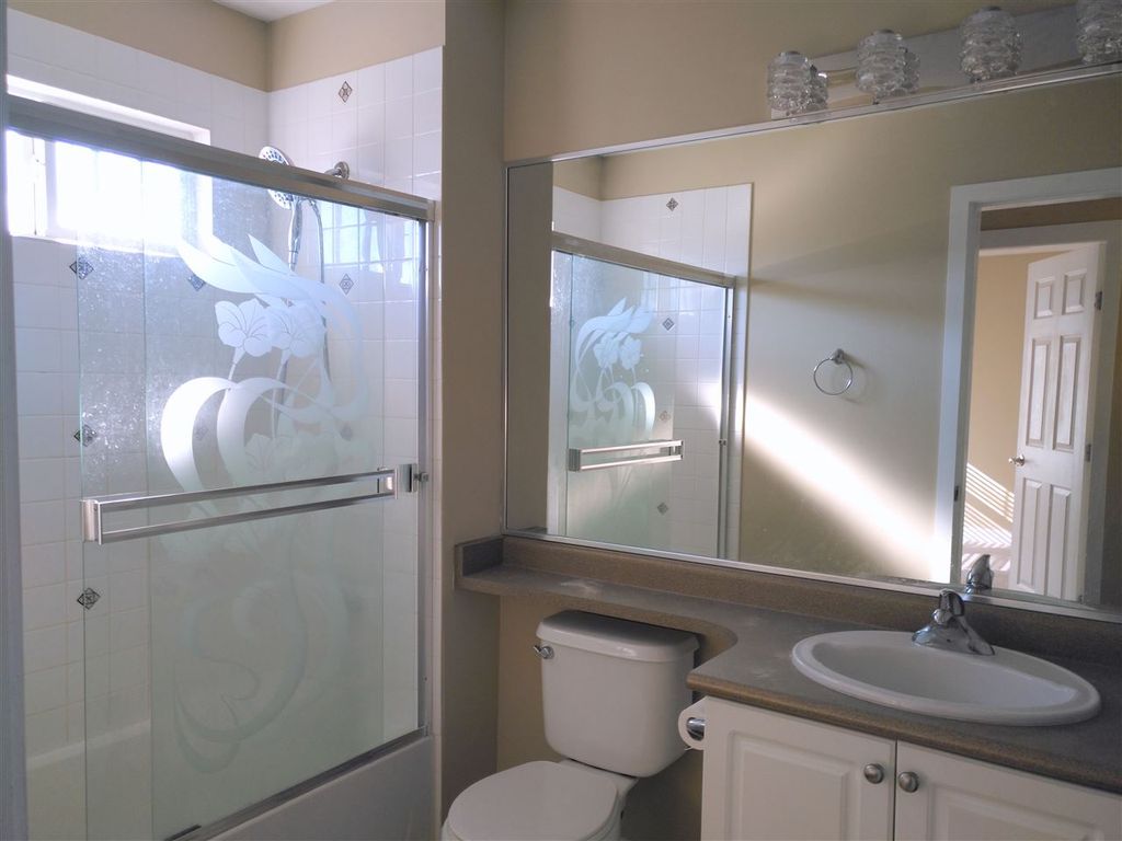 listing image 1105794389686797889