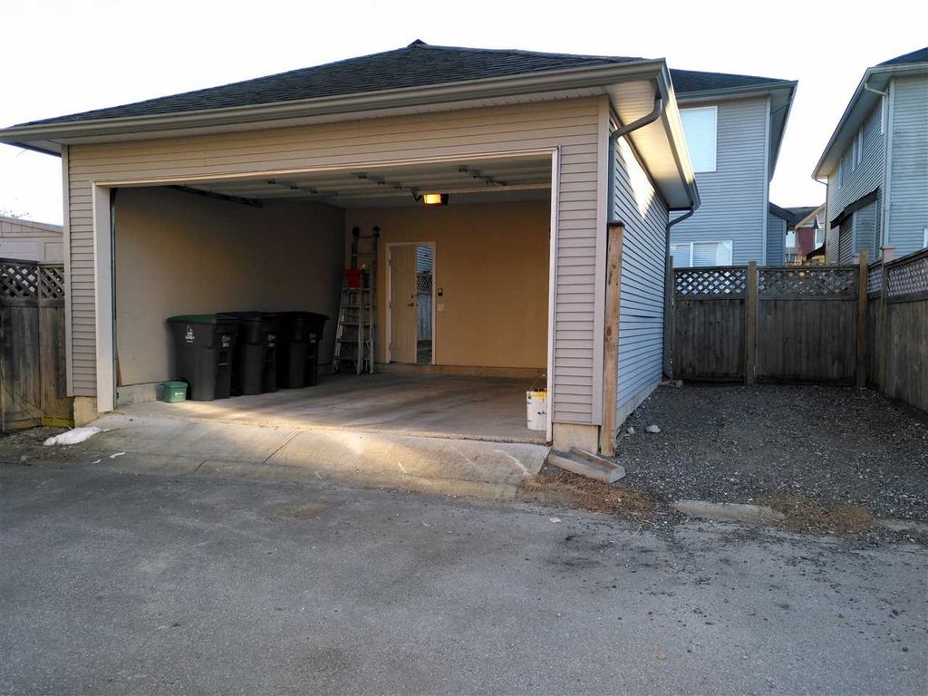 listing image 1101636788816491985