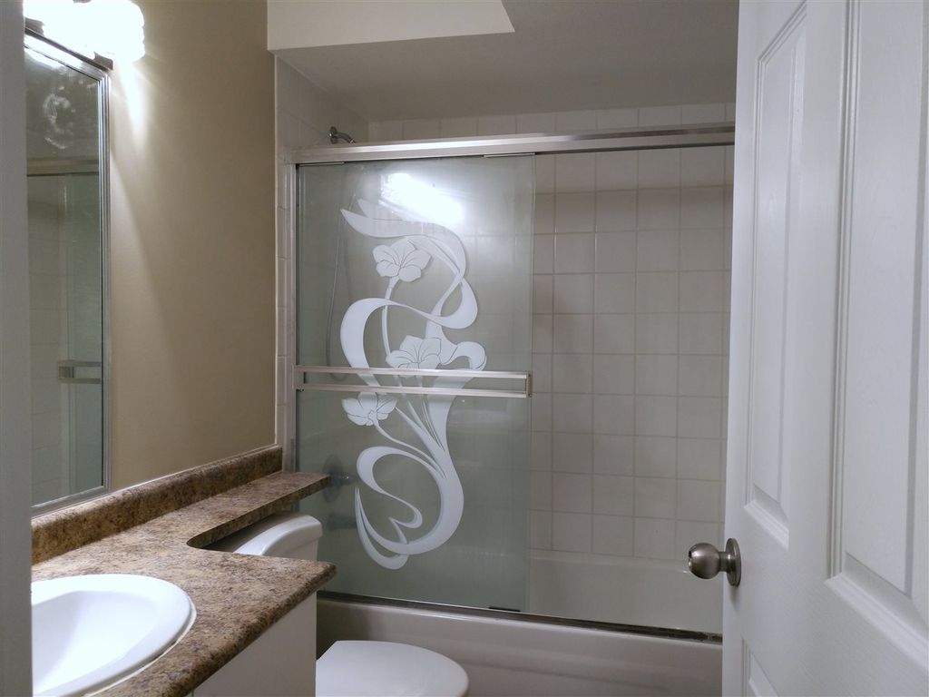 listing image 1104198369847219714