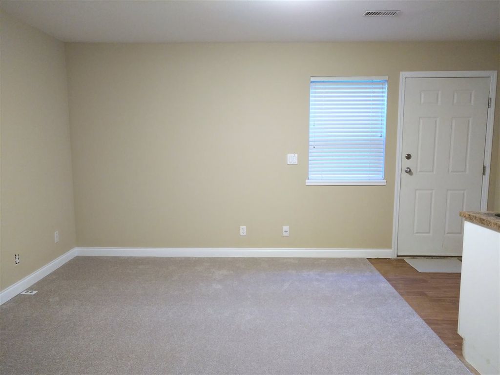 listing image 1100150271168492567