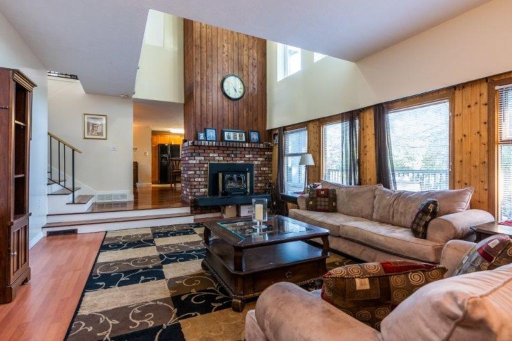 listing image 1109050099319160144