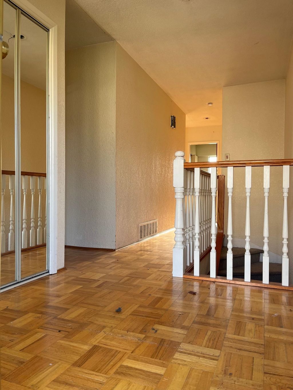 listing image 1107599866560994307
