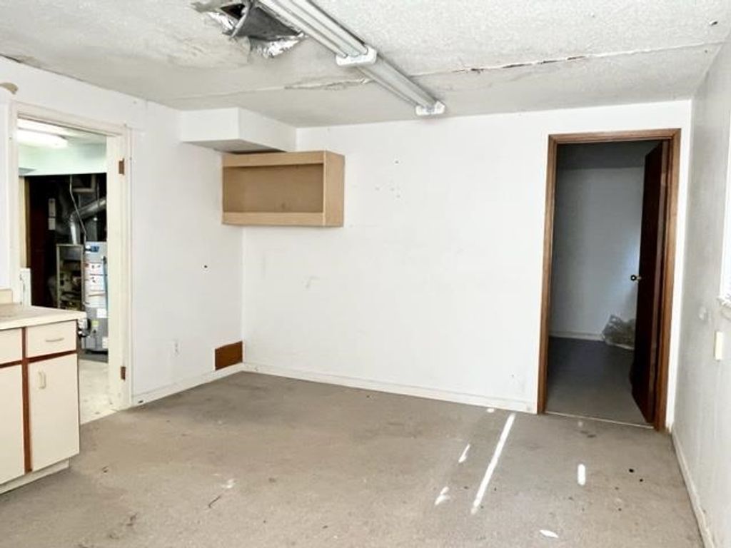 listing image 1102791485788806913