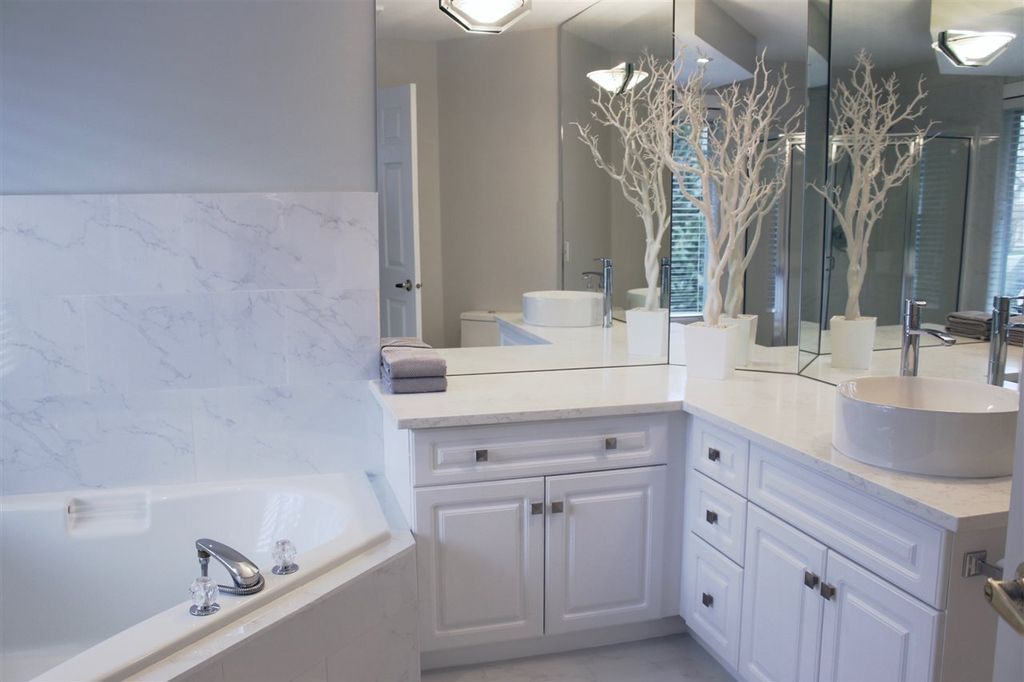 listing image 1109822693266718809