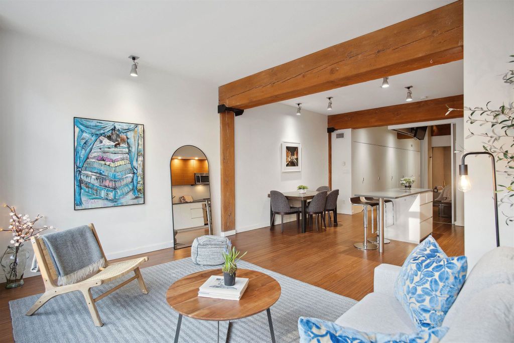 listing image 1106343437301261626