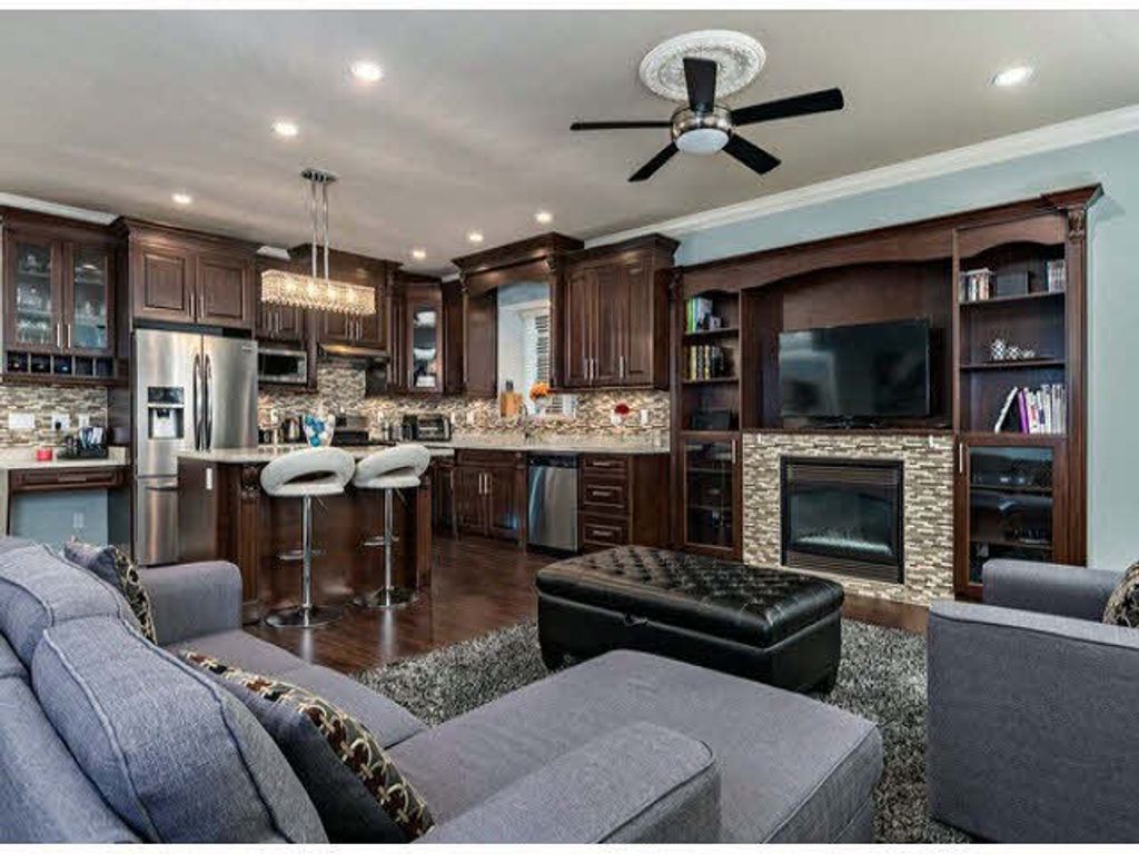 listing image 1100783162572884131